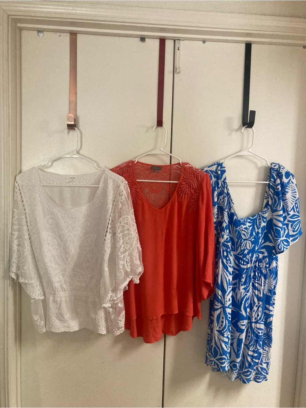 Assorted Women's XL Tops - White Lace, Bright Coral, Blue Leaf Print